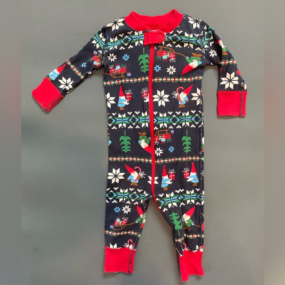 Hannah Andersson holiday sleeper 9-12mos